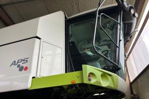 Mietitrebbia Class 430 Tucano