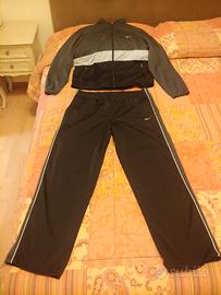 Tuta Nike Uomo taglia XL (50-52) – NUOVA