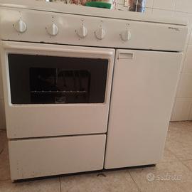 Cucina a gas BOMPANI con forno e vano portabombola
