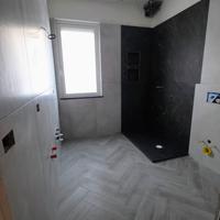 Piastrellista muratore specializzato