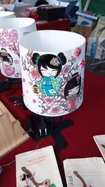 lampada da tavolo decorata kokeshi lecosedipam it
