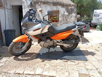 Suzuki XF Freewind 650 del 1998