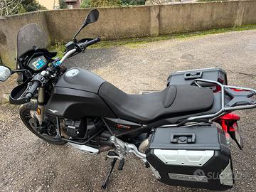 Moto Guzzi V85TT - 2022