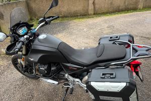 Moto Guzzi V85TT - 2022