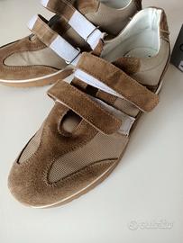 Scarpe da ginnastica con velcro taglia 44
