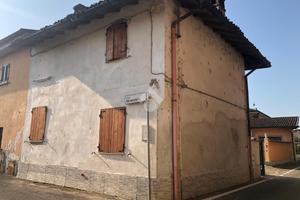 CASA SEMINDIPENDENTE A ALBUZZANO