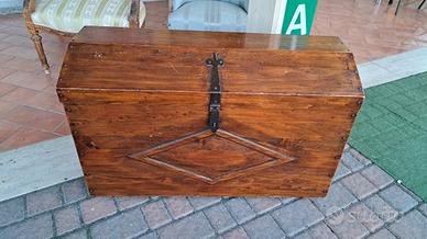 baule vintage in pioppo