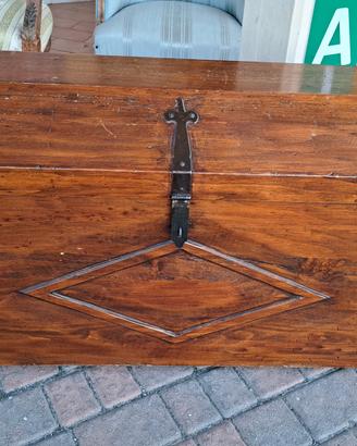 baule vintage in pioppo