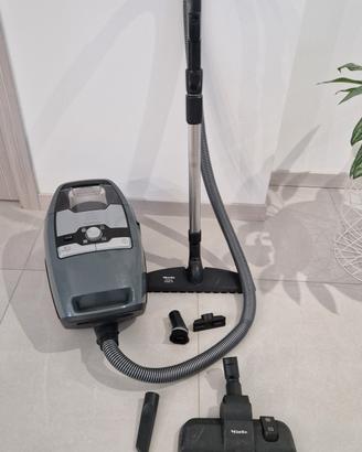 Aspirapolvere Miele Blizzard CX1 Parquet XL