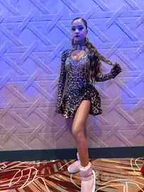 Vestito latino americano maculato