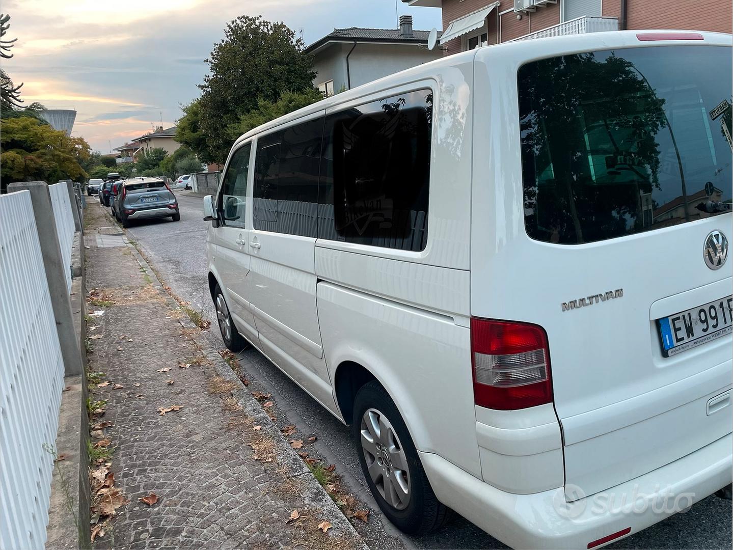 Volkswagen Multivan 2004 photo 2