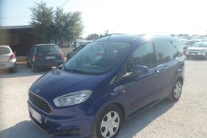 Ford Tourneo Courier 5 posti autovettura