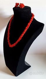 Parure: collana + orecchini in corallo anni 60/70