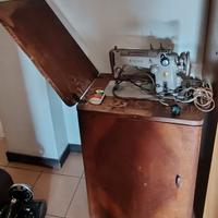 Macchina da cucire Singer a pedale ed elettrica 