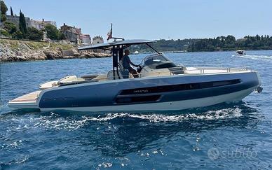 Invictus Gt370 (2022)