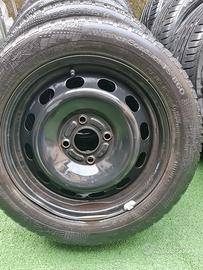 Gomme invernali Continental con cerchi