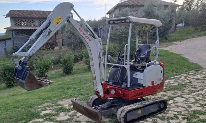 Takeuchi TB216