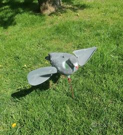 Zimbello colombaccio con ali rotanti  senza fili