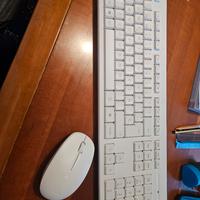 Tastiera spagnola e mouse wireless HP NUOVA