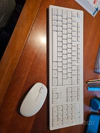 Tastiera spagnola e mouse wireless HP NUOVA