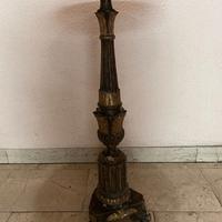 Antico candelabro-candeliere in legno