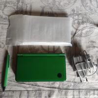 Nintendo DSI XL verde