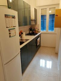 Stanza per studentessa universitaria