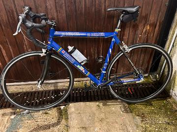 Bici da corsa alluminio e carbonio