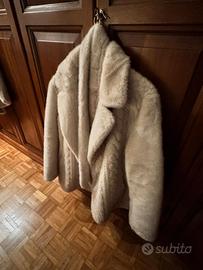 stupenda giacca in ecopelliccia