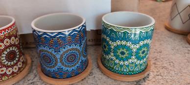 4 vasetti in ceramica con sottovaso in bambu