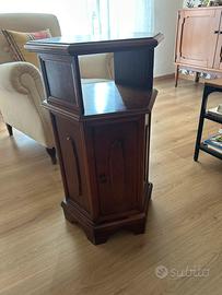 Mobile esagonale in legno marrone