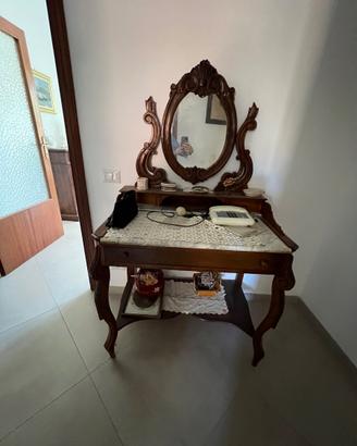 Toilette antica con specchio(fine 800 inizi 900)