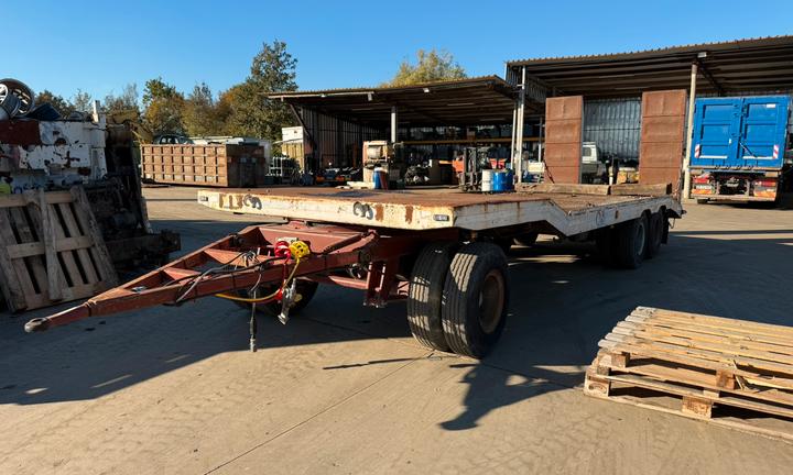 Rimorchio pianale industriale 3 assi