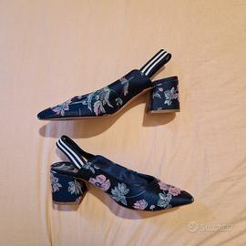 Scarpe Stradivarius con motivo floreale