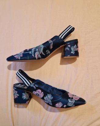 Scarpe Stradivarius con motivo floreale