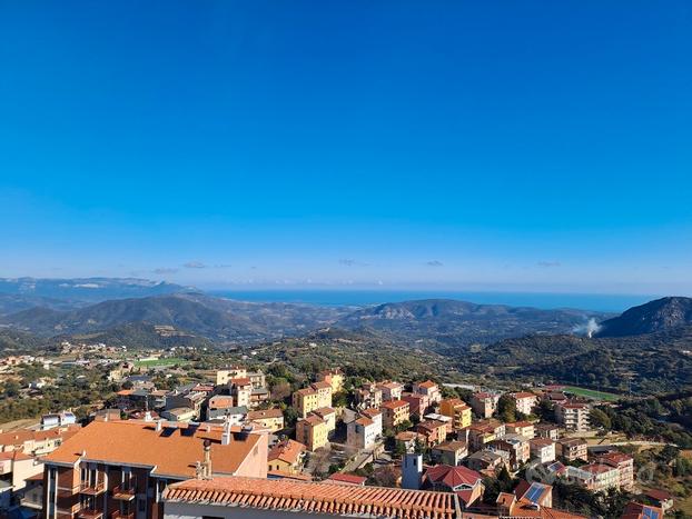 Lanusei, app. panoramico con sottotetto e terrazza