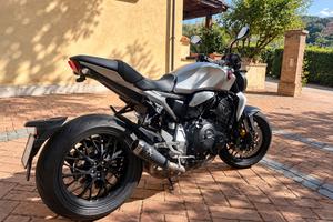 Honda CB1000R 2021 – Perfetta + accessori