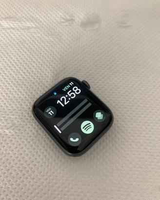Apple Watch 4 gps+cell 45mm