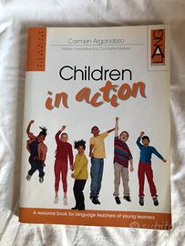 Lang guida per lingua inglese Children in action