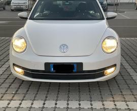 VOLKSWAGEN New Beetle - 2012