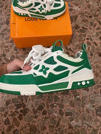 Scarpe da uomo bianche e verdi