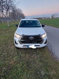 Toyota hilux 2.4 double cab aziendale