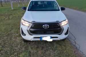 Toyota hilux 2.4 double cab aziendale