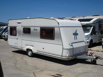 Caravan LMC 4 posti spaziosa e con veranda ampia