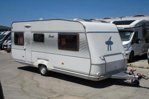 Caravan LMC 4 posti spaziosa e con veranda ampia