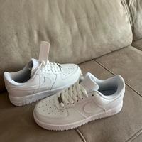 Nike Air Force 1 07 Classic Low-Top, Bianco / 36