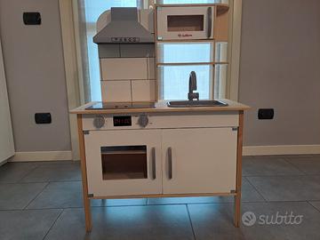 cucina in legno per bambini