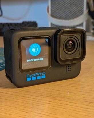 GoPro Hero 10 black+ sd+ accessori
