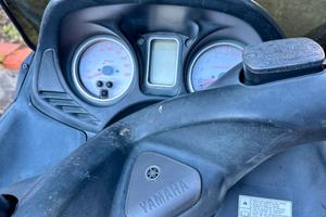 T-Max anno 2005 nera