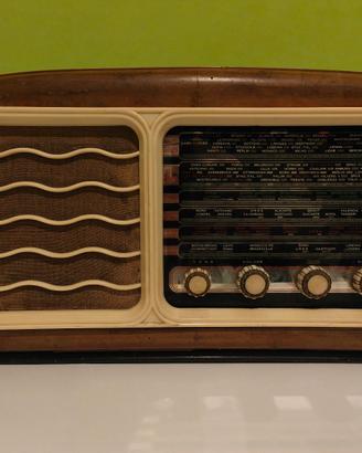 Radio Saturnia vintage (mod. 5609)